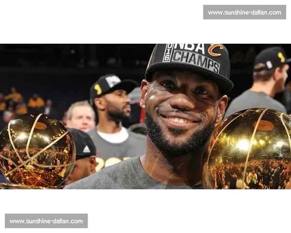 布雷迪锐评 C 罗雕像：雕塑家该关门歇业？